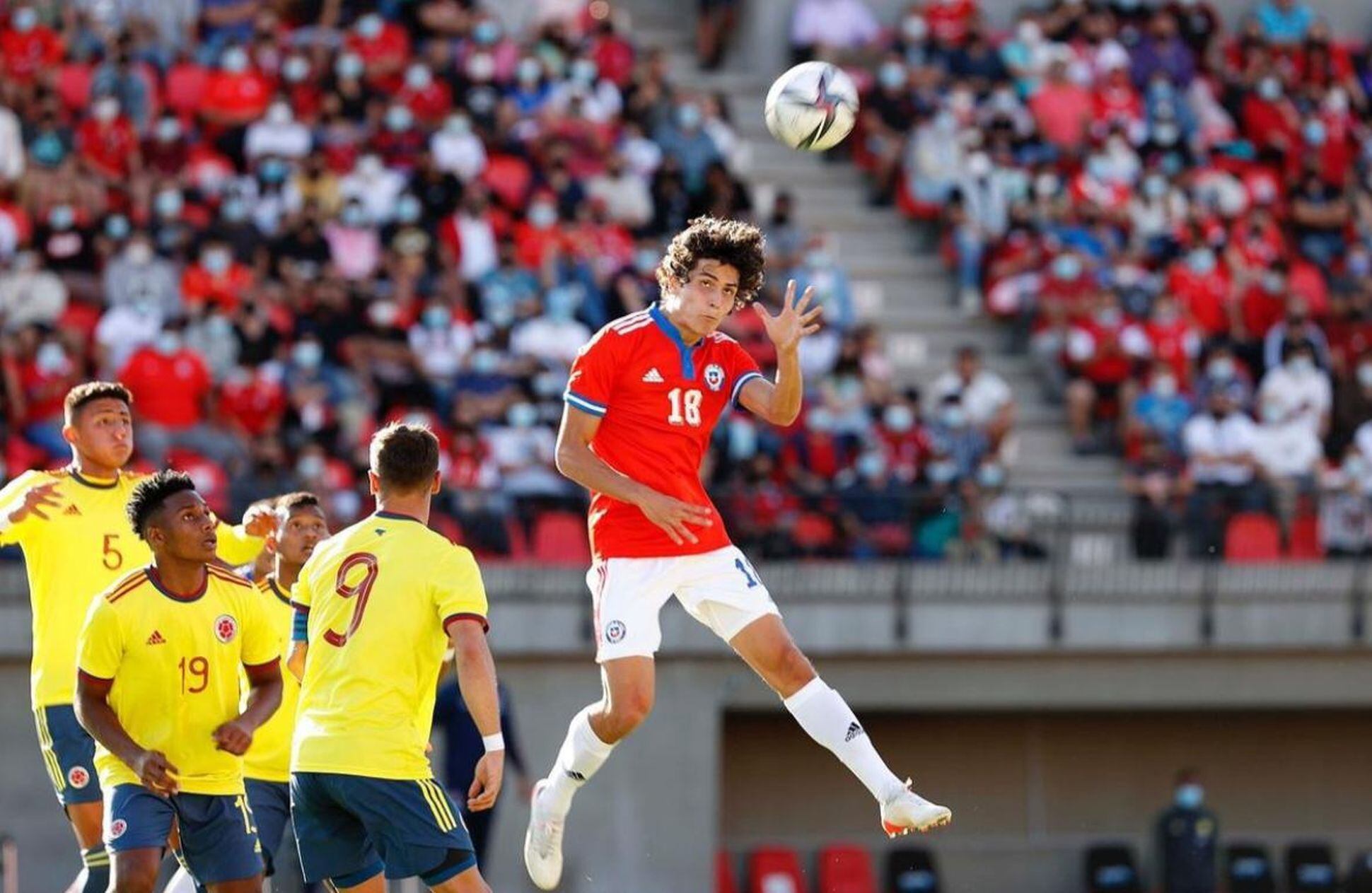 Sebastién Pineau decidió jugar el Sudamericano por la selección de Chile Sub 20 y desistió por ahora estar con Perú
