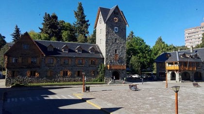 Del total de los contagiados, solamente 10 dieron positivo mientras todavía estaban en Bariloche (@MunicBariloche)