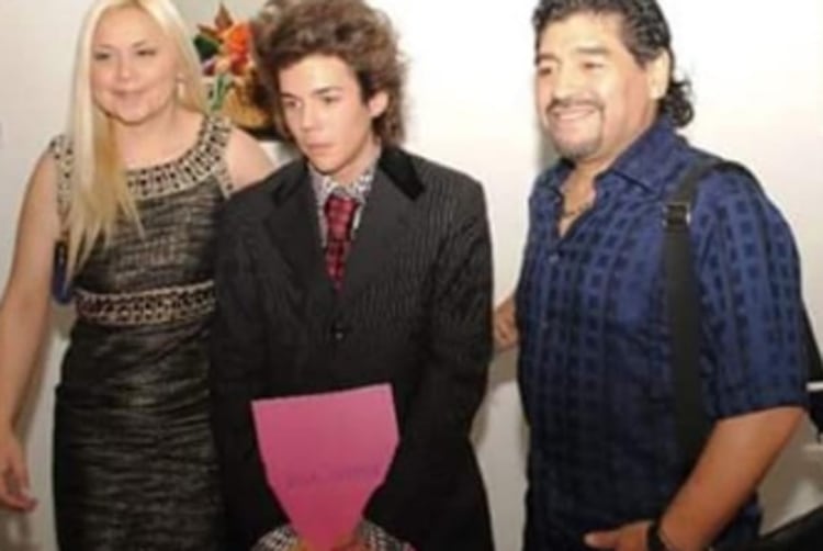 Maradona visito una exposición de Axel Caniggia (Instagram)