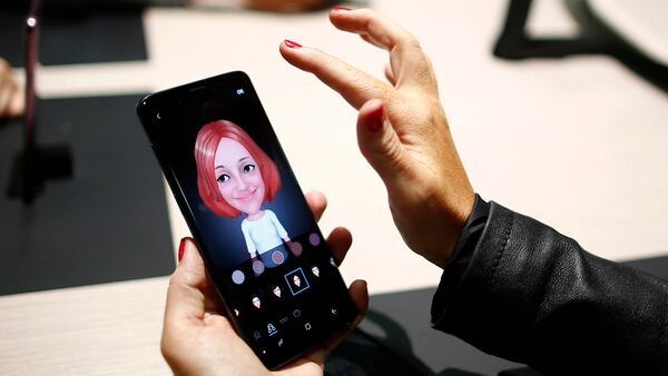 Los emojis personalizados que llegaron con el Samsung Galaxy S9 también estarían en el Note 9 (AP)