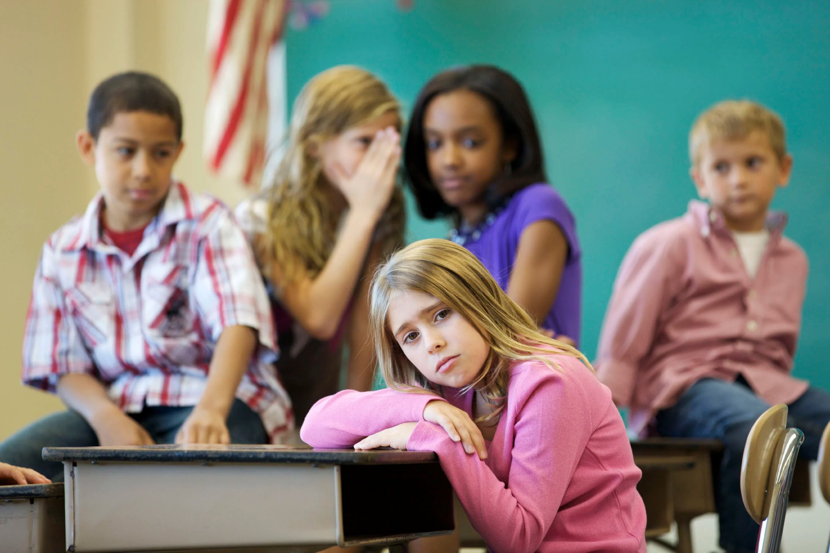 Se presume que los niños no serán independientes si los adultos intervienen en sus peleas de clase.