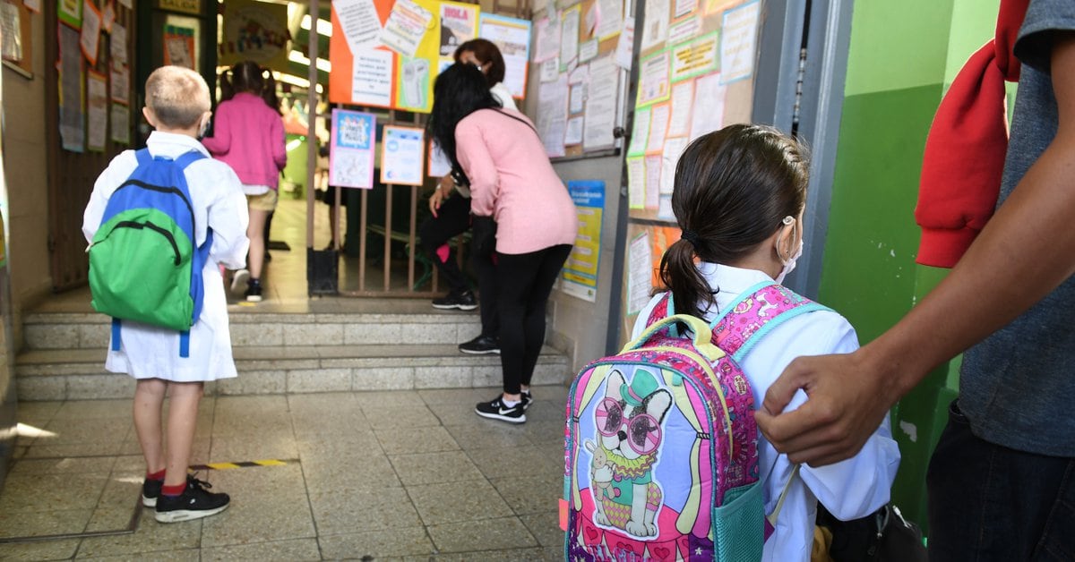 How many boys dropped out of school due to the pandemic in Argentina?