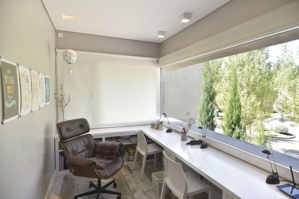 El escritorio con un luminoso ventanal Fotos Gustavo Bosco/ Para Ti