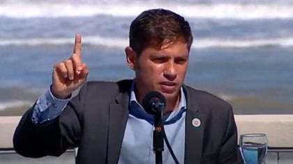 El descargo de Axel Kicillof: “La verdad es que no tenemos un sistema de control en cada vacunatorio”