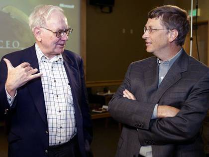 Warren Buffett y Bill Gates, los impulsores de la campaña Giving Pledge en 2010