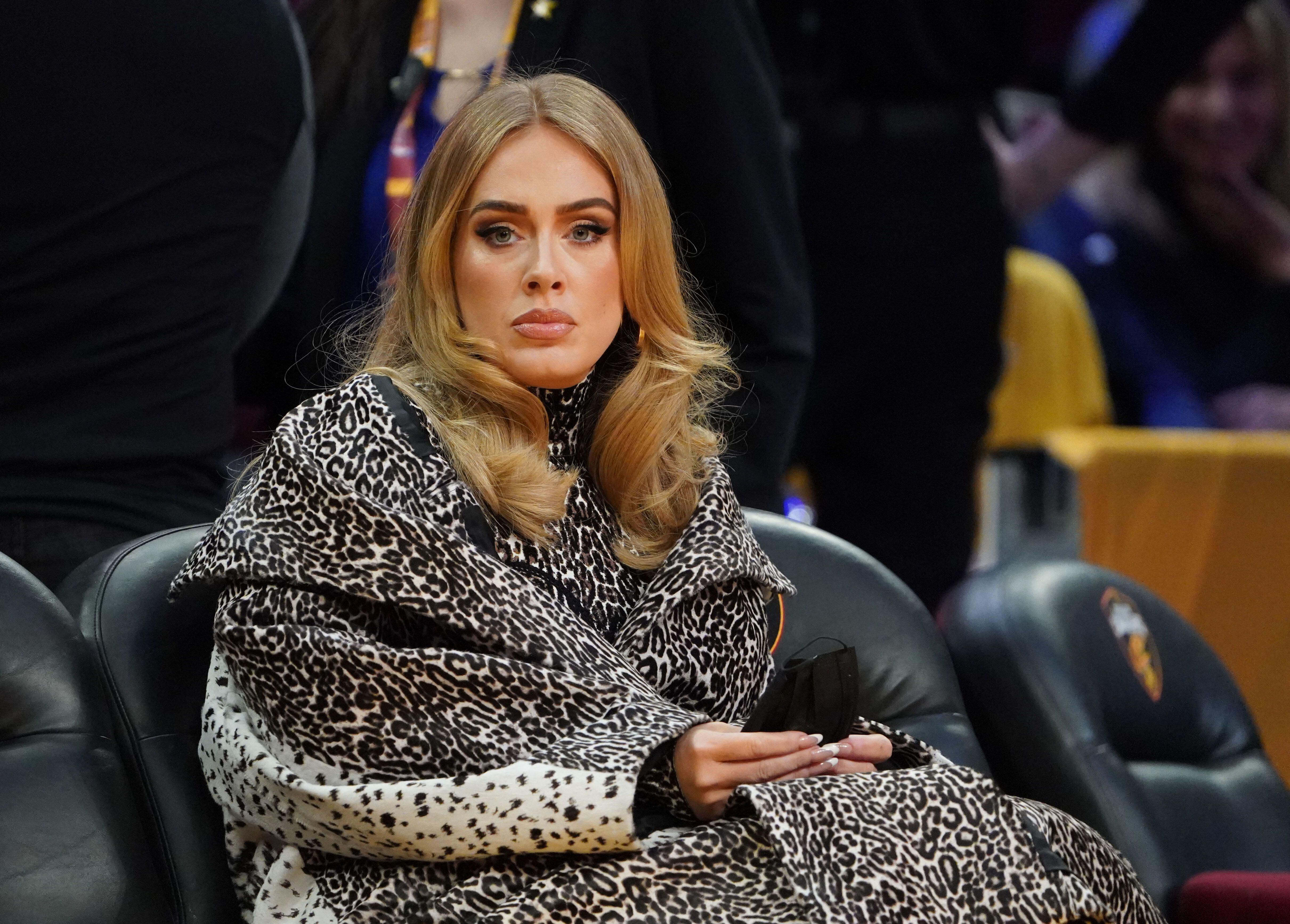Adele también aseguró no se sometió a ninguna cirugía estética para engrosar sus labios, pero su enojo hizo que su rostro se viera diferenteMandatory Credit: Kyle Terada-USA TODAY Sports