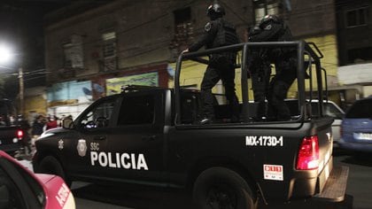 Los cinco presuntos responsables e delitos fueron arrestados en la alcaldía Cuauhtémoc (Foto: Cuartoscuro)
