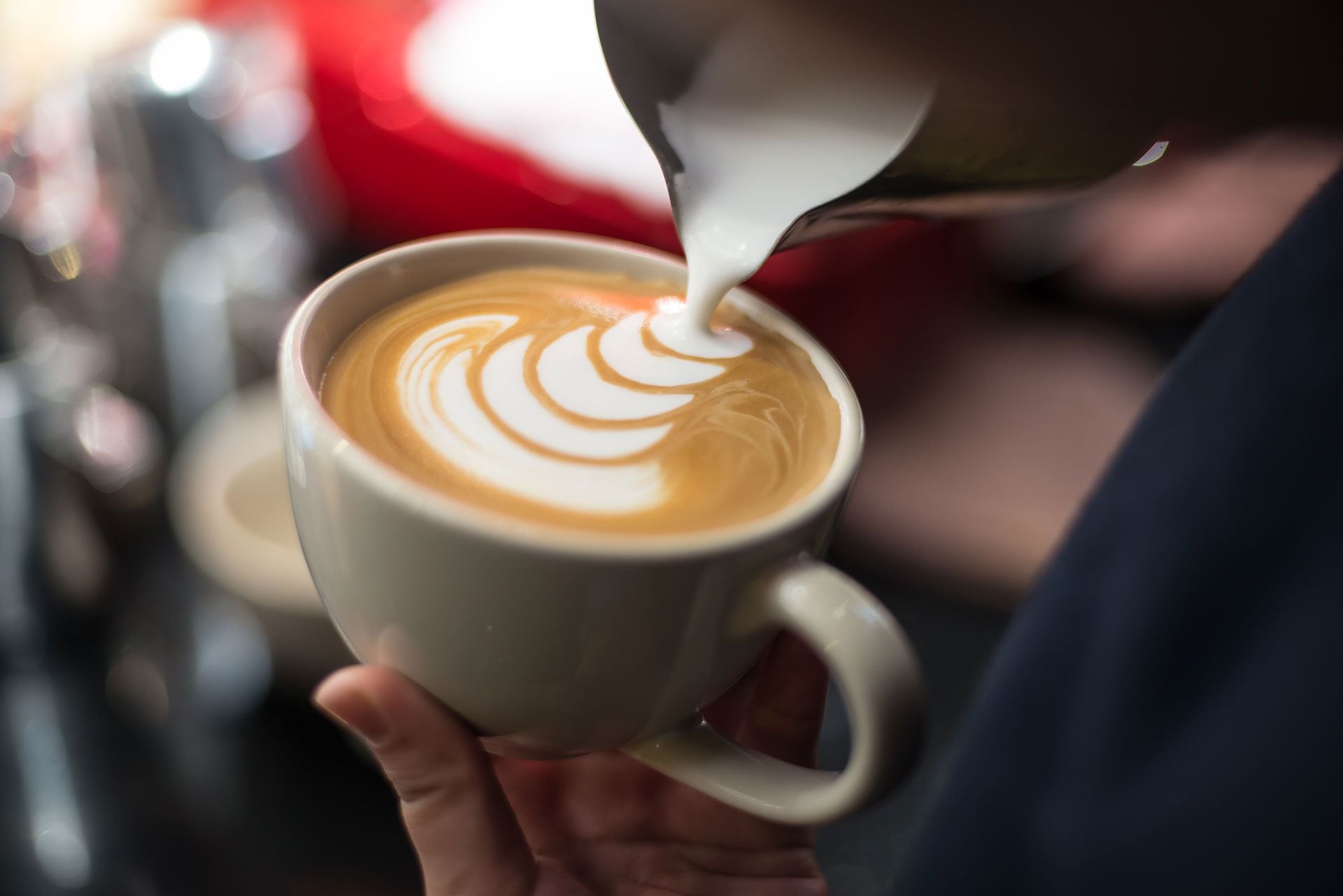 El arte del latte: los secretos de los baristas para dibujar en el café y dónde probar los diseños más creativos