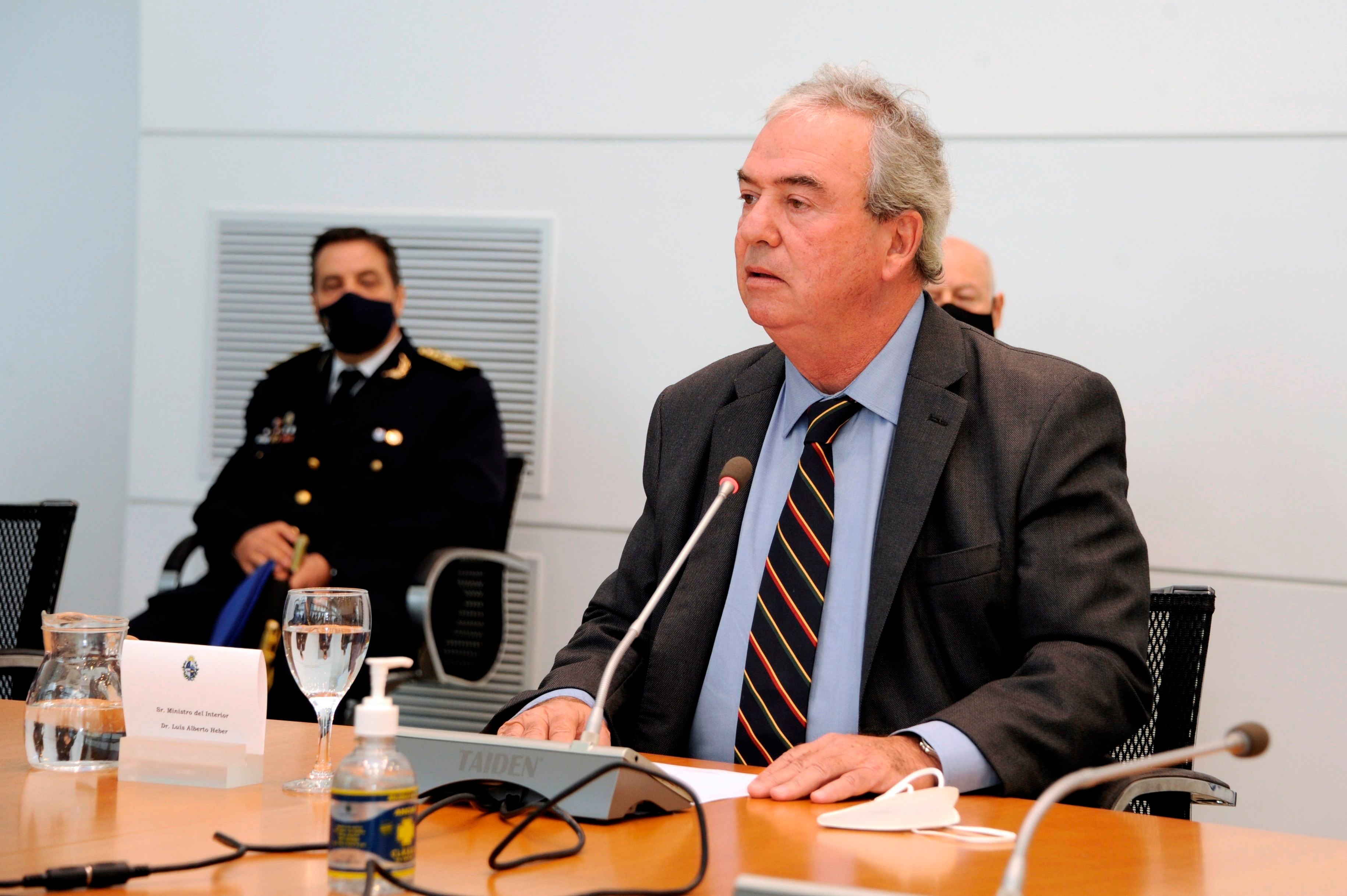 Los trabajadores acusan al ministro Luis Alberto Heber de querer "manchar" la memoria de su compañero (EFE/ Presidencia de Uruguay/Walter Paciello)