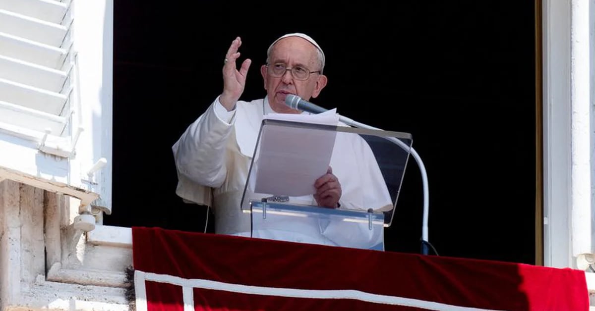 Papst Franziskus spricht zum ersten Mal seit dem Einmarsch in die Ukraine zu Putin: „Stoppt den Kreislauf von Gewalt und Tod“