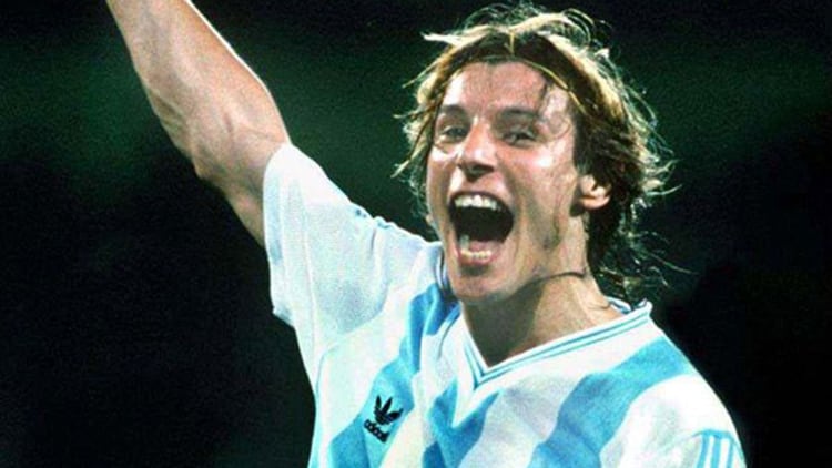 Caniggia, con la camiseta con la que quedó identificado: la de Argentina