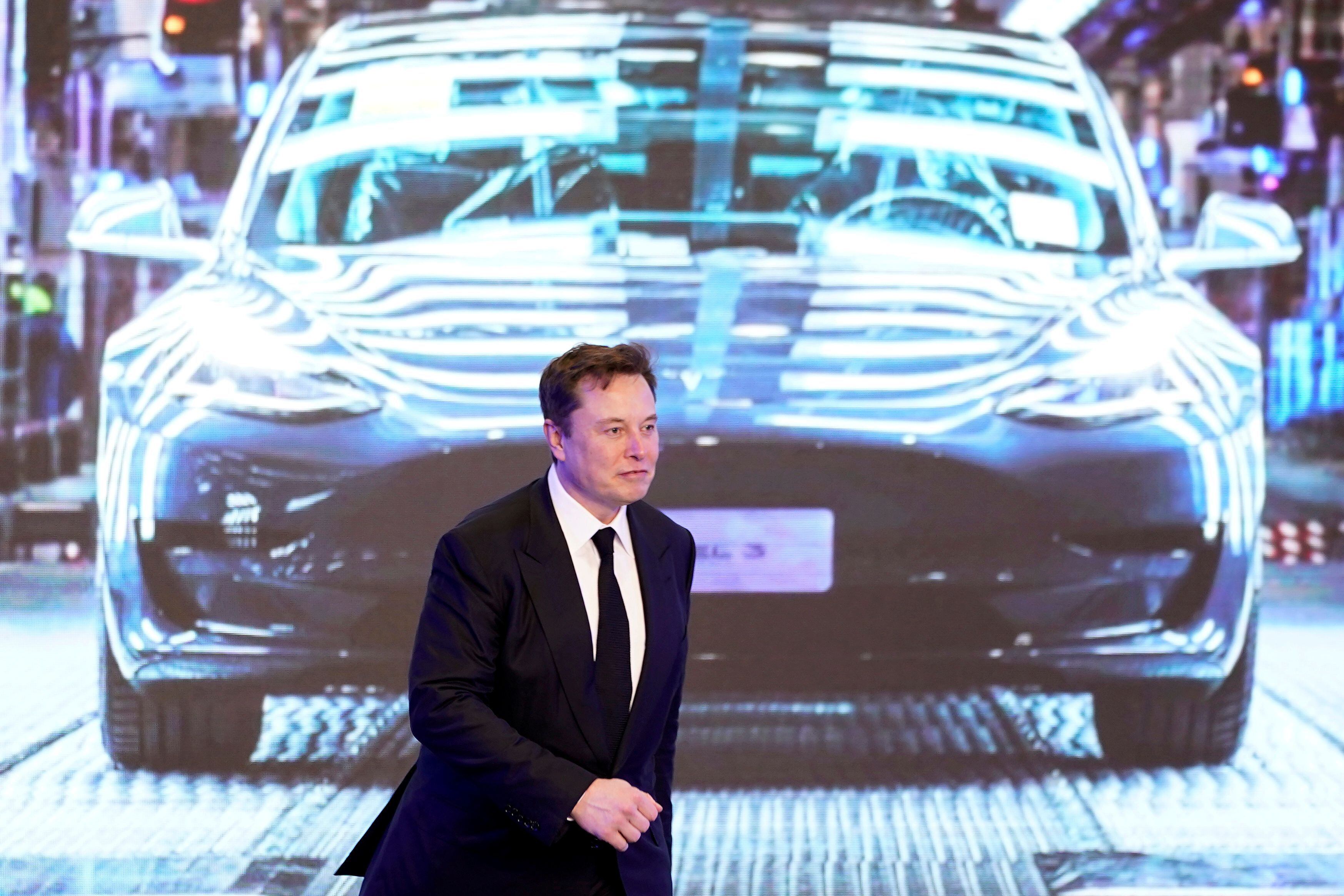 La fortuna de Elon Musk se redujo en USD160 mil millones mientras las acciones de Tesla caen un 62% desde su máximo histórico. (REUTERS/Aly Song/File Photo)