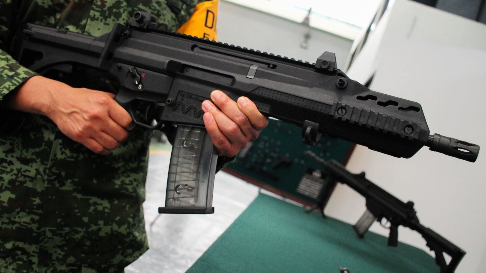 El fusil Xiuhcóatl FX-05 es el arma insignia de la Sedena. (Cuartoscuro)