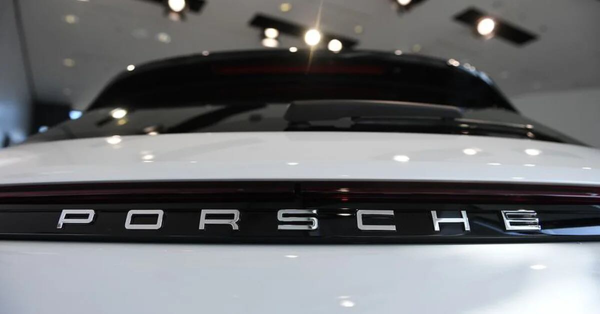 Porsche is in talks with Google to integrate software -CEO