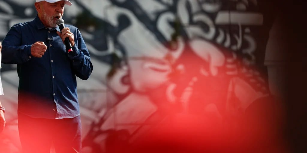 El presidente de Vélez reveló por qué Ricardo Centurión aún no volvió a jugar oficialmente al fútbol: “Va a depender de él”