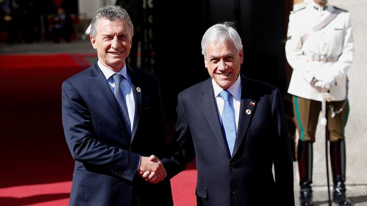 Mauricio Macri y Sebastián Piñera  (foto: REUTERS/Rodrigo Garrido)