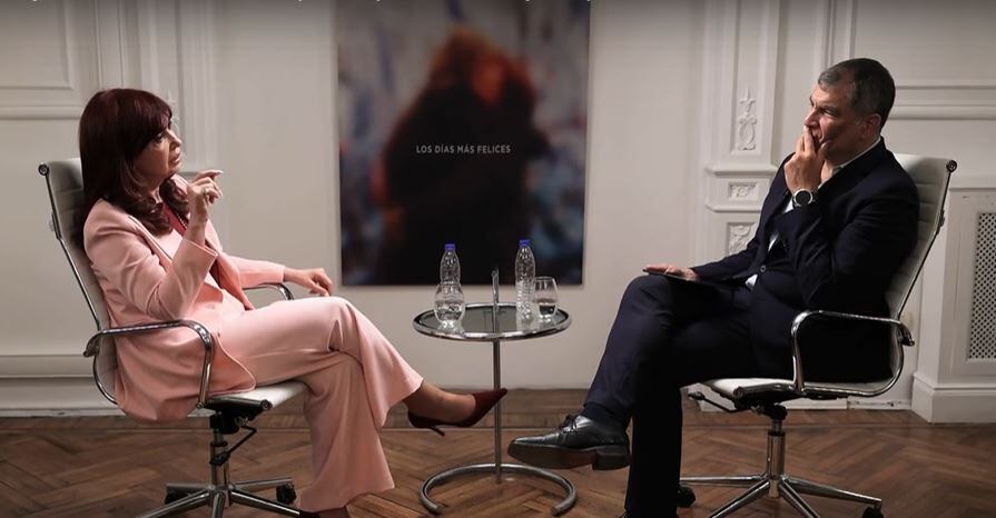 La vicepresidenta Cristina Kirchner fue entrevistada por el ex presidente de Ecuador, Rafael Correa