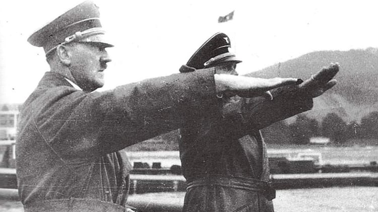 Hitler y Baur, su piloto de confianza