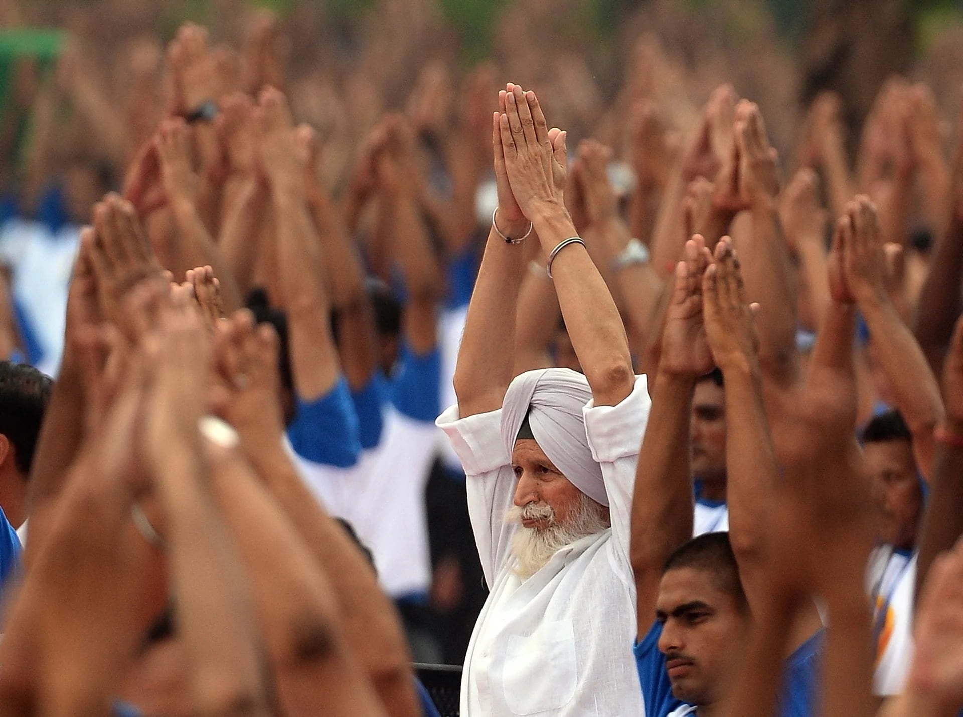El día internacional del yoga se celebra con clases colectivas en diferentes ciudades del mundo (AFP)