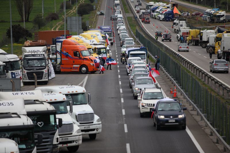 Se mantiene el paro: tras una segunda reunión, el gobierno chileno no llegó a un acuerdo con el gremio de camioneros. (REUTERS)