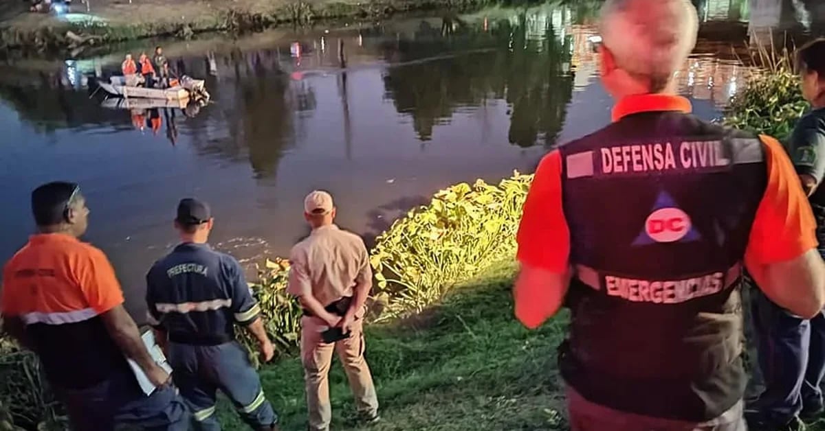 A young man drowned in the Riachuelo trying to find a soccer ball