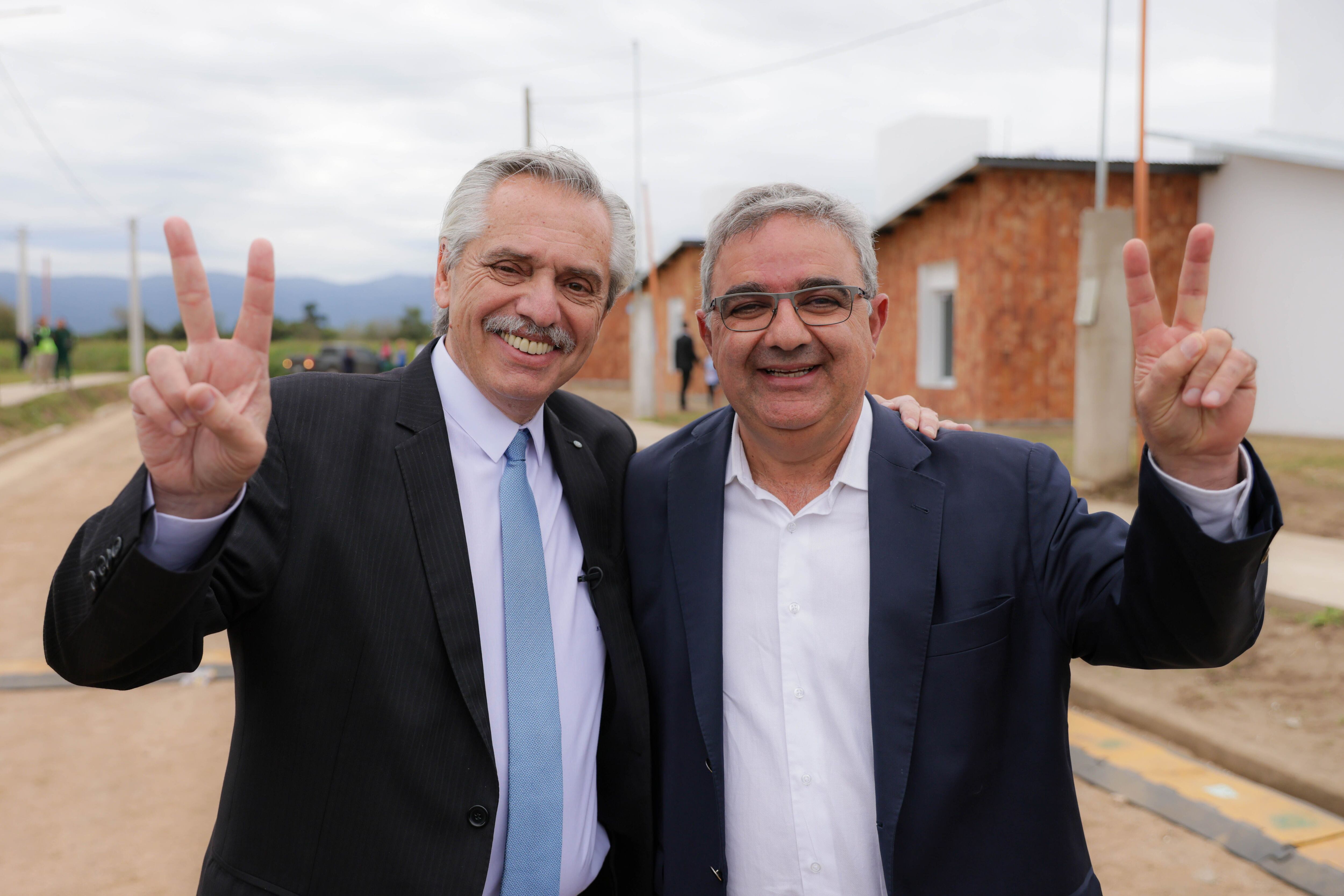 Alberto Fernández viajó esta semana a Catamarca para reunirse con el gobernador Raúl Jalil, cercano a Quintela. Mañana irá a La Rioja después de los comicios donde se impondría el PJ