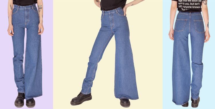 Los jeans asimétricos combinan una pierna skinny y la otra acampanada (Neiman Marcus)