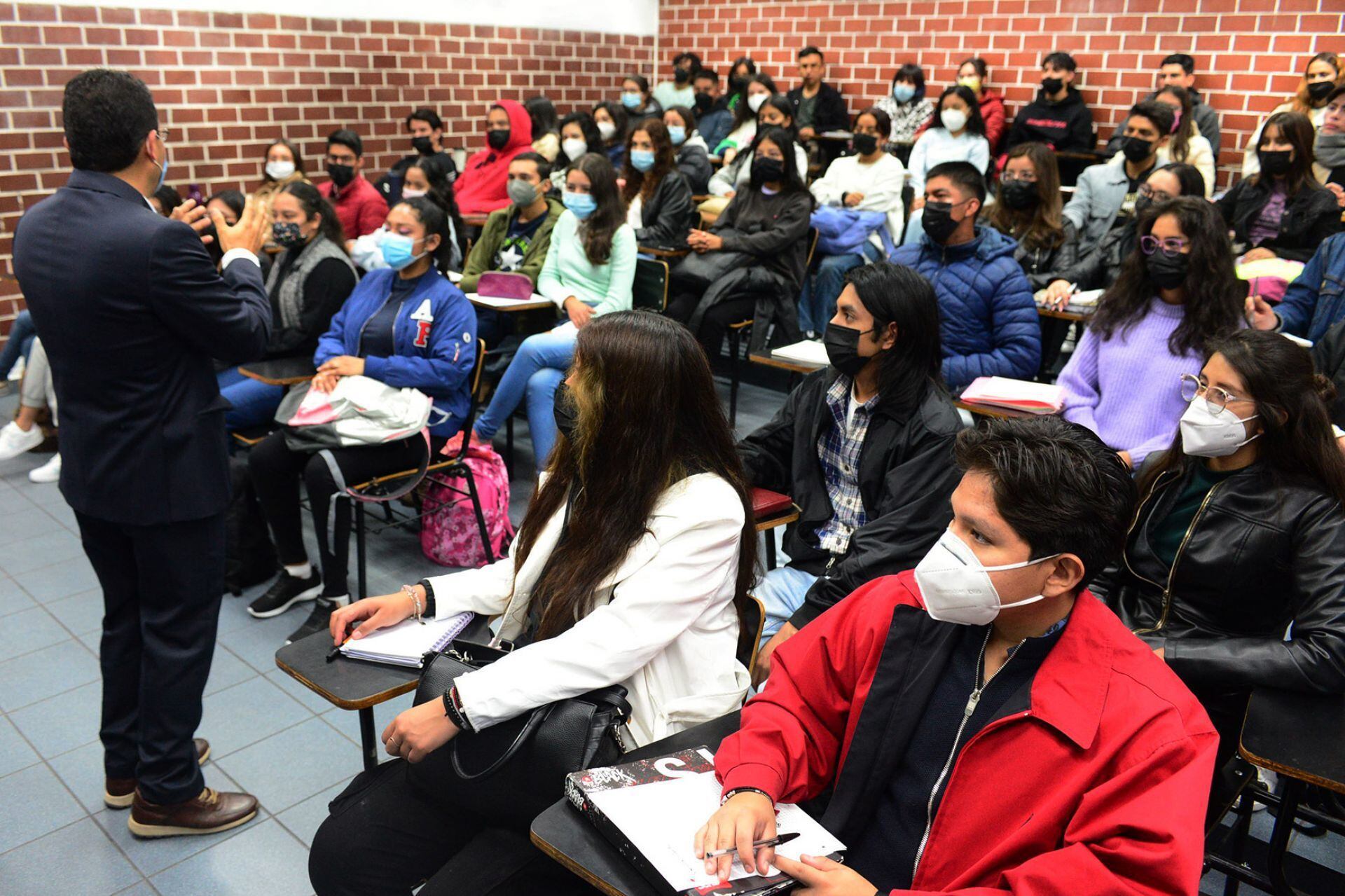 UNAM - estudiantes unam - becas unam - beca manutención unam
