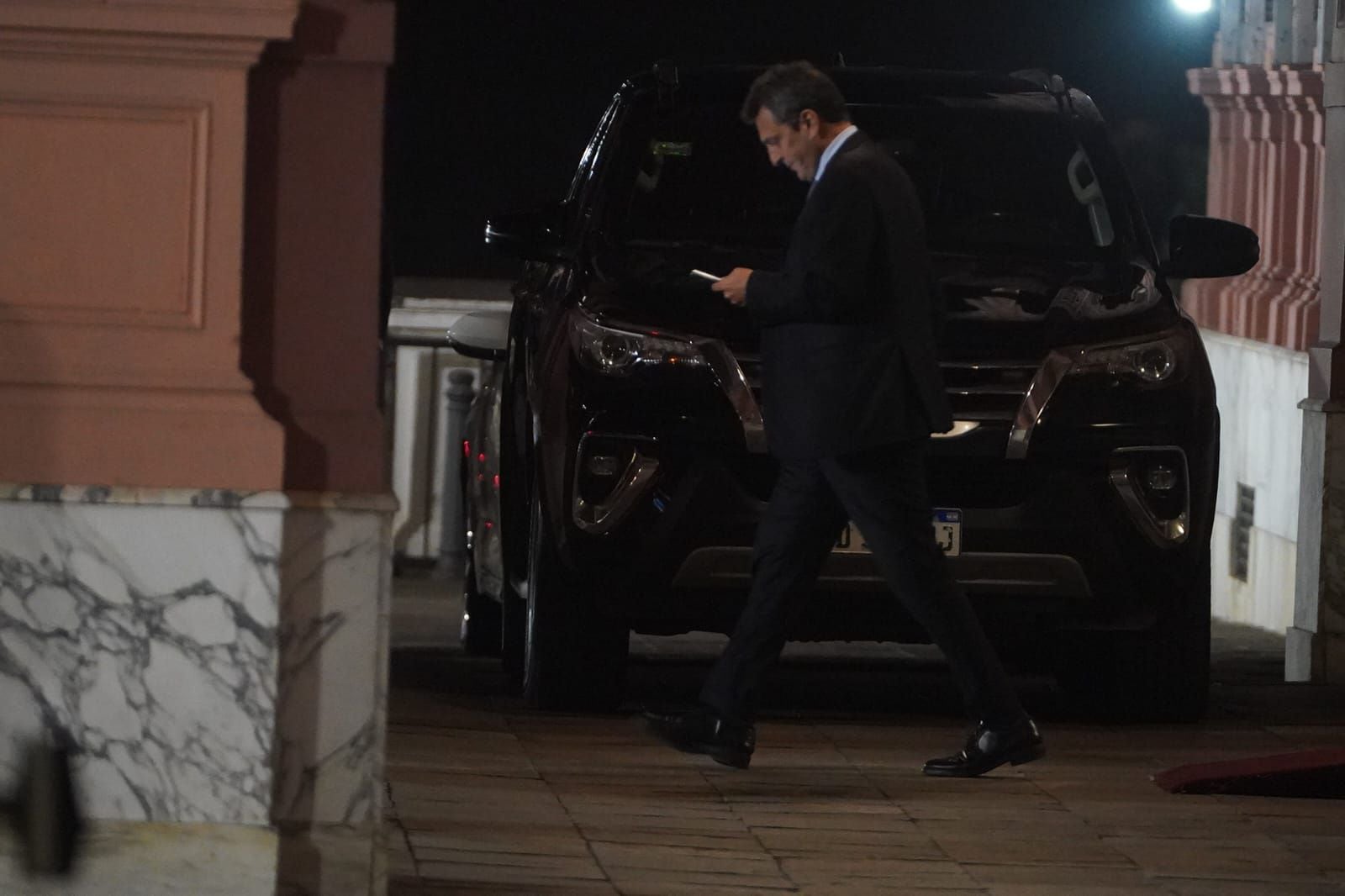 Sergio Massa deja la Casa de Gobierno tras reunirse con Alberto Fernández