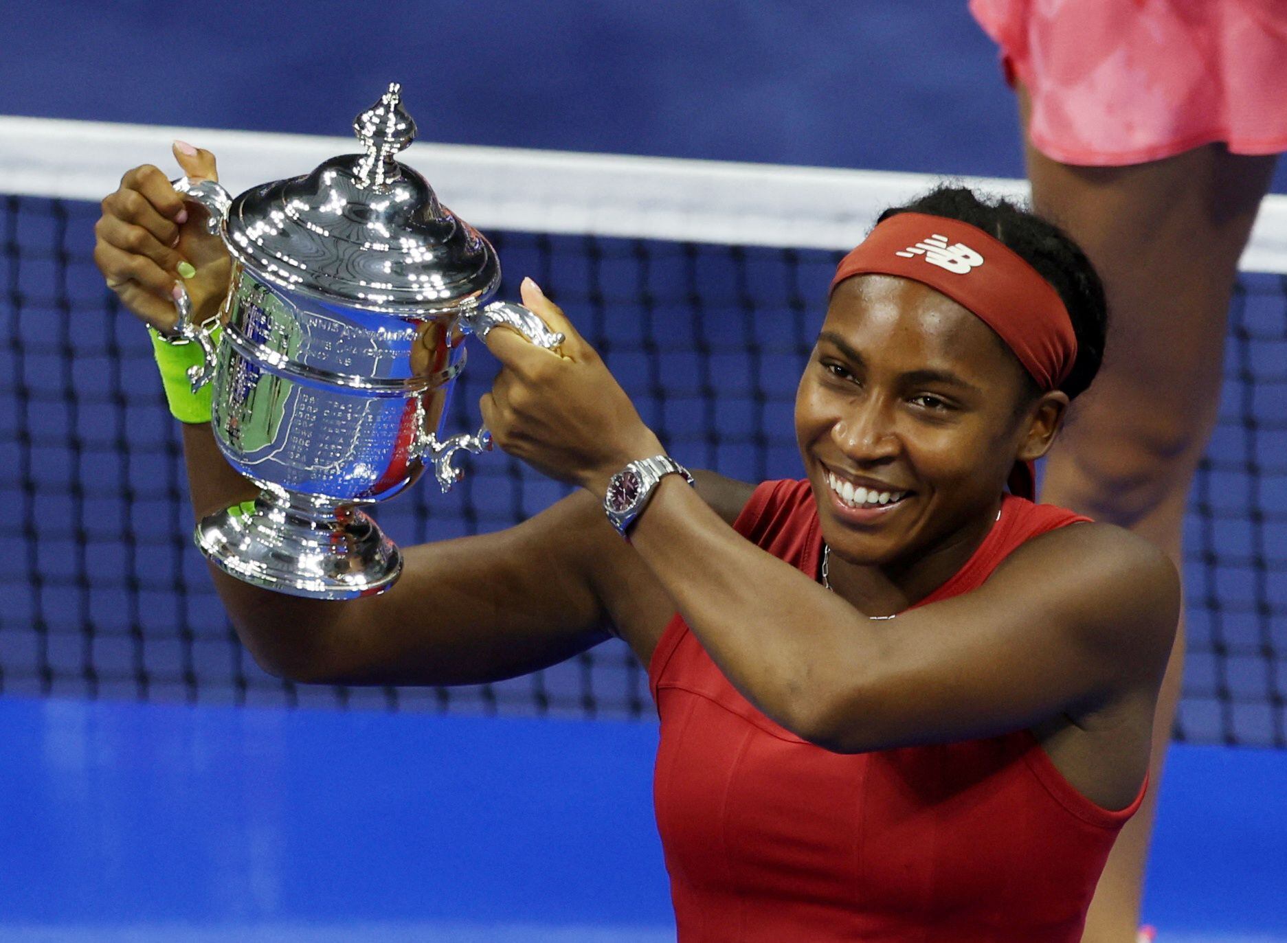 Gauff con el trofeo de campeona (Foto: Reuters/Shannon Stapleton)