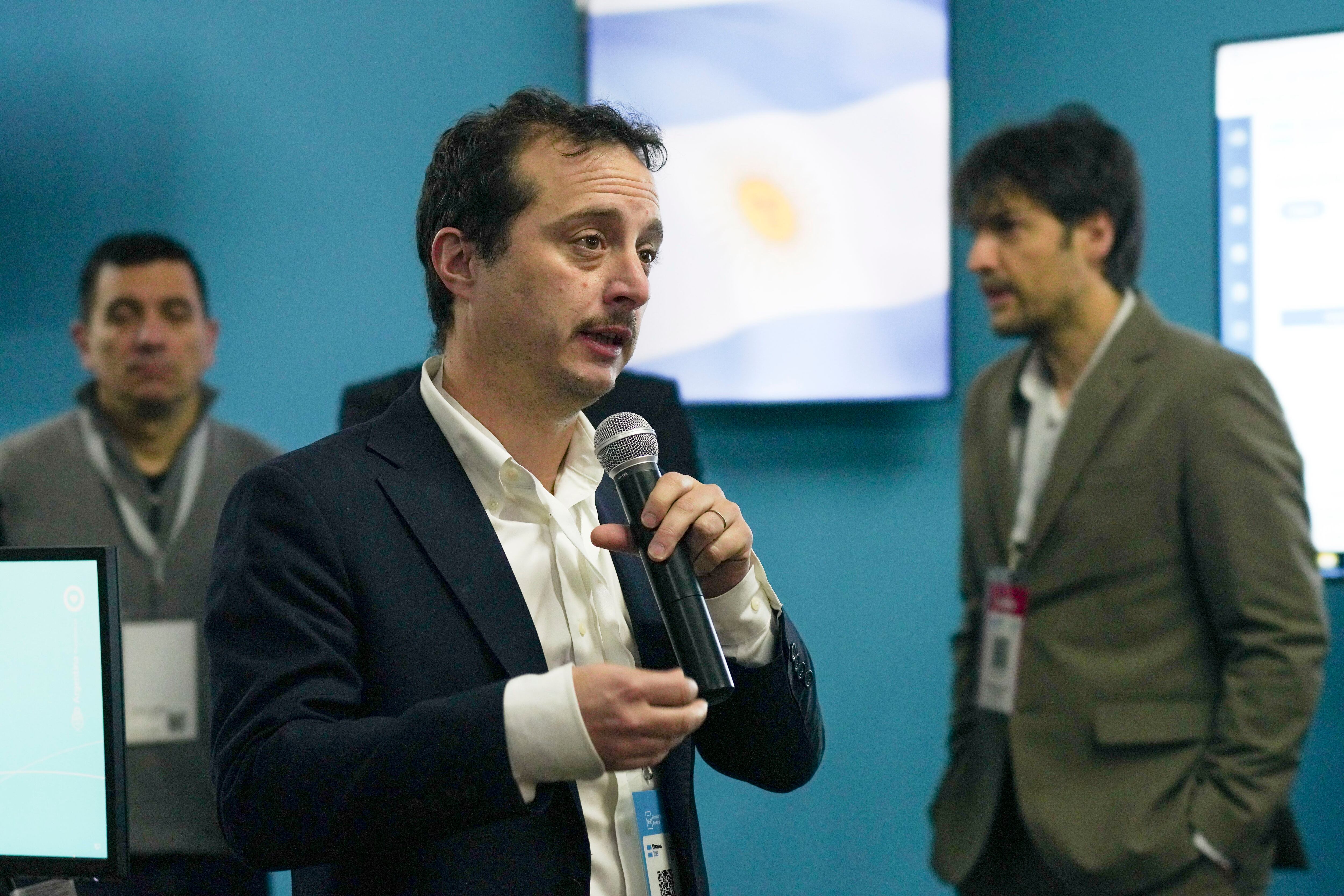 Marcos Schiavi, a cargo de la Dirección Nacional Electoral, explicó que a las 21 del 13 de agosto se espera que puedan ser difundidos los primeros datos de las PASO.