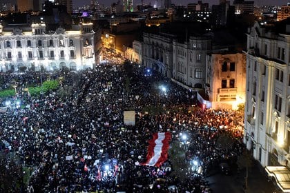 Una multitud salió a las calles a protestar (AFP)