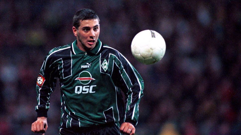 Claudio Pizarro jugó dos temporada en Werder Bremen en las que marcó 34	goles antes de partir al Bayern Munich. 