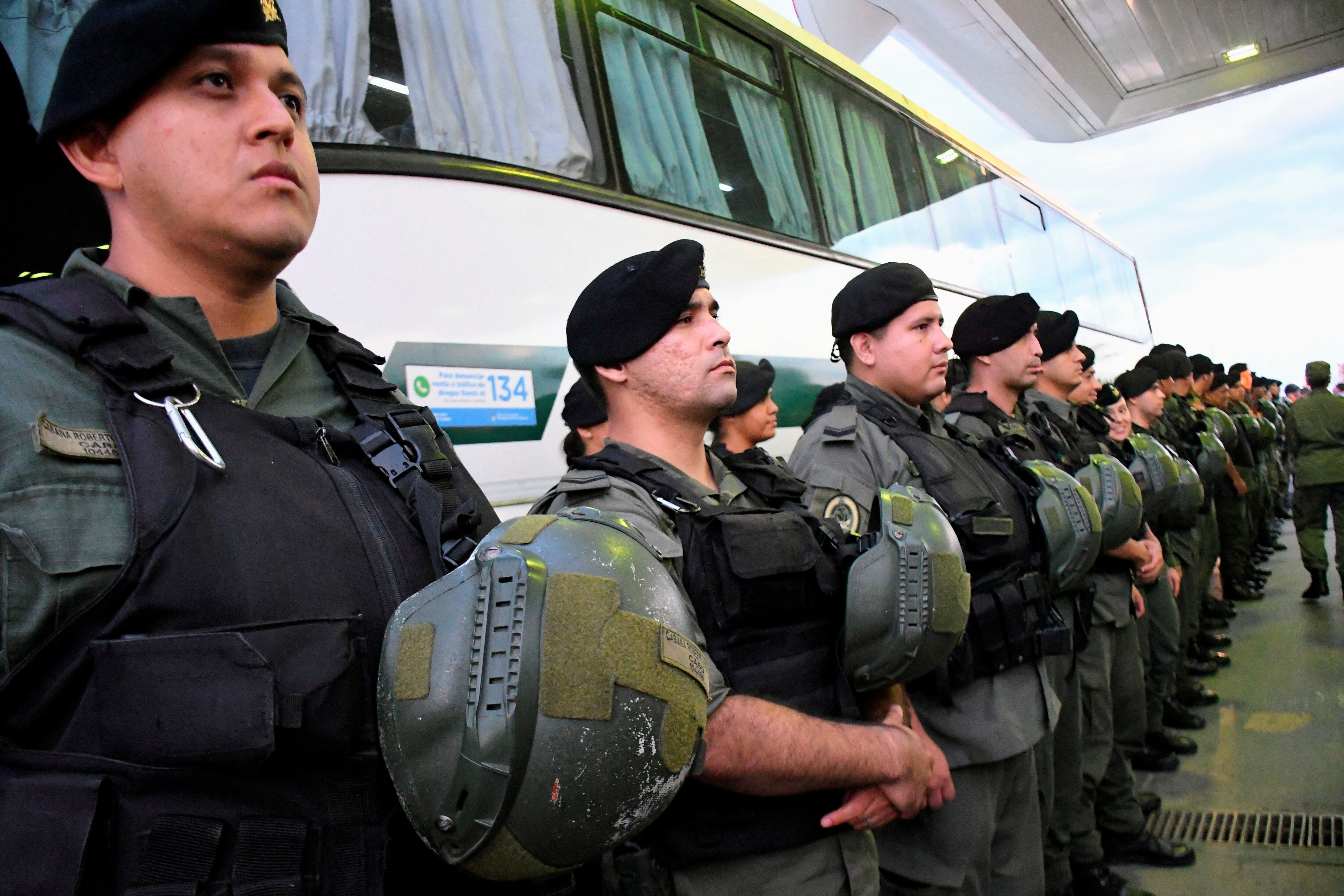 Operativo en Rosario. Efectivos de las fuerzas federales llegan a la ciudad santafesina para comenzar con el operativo