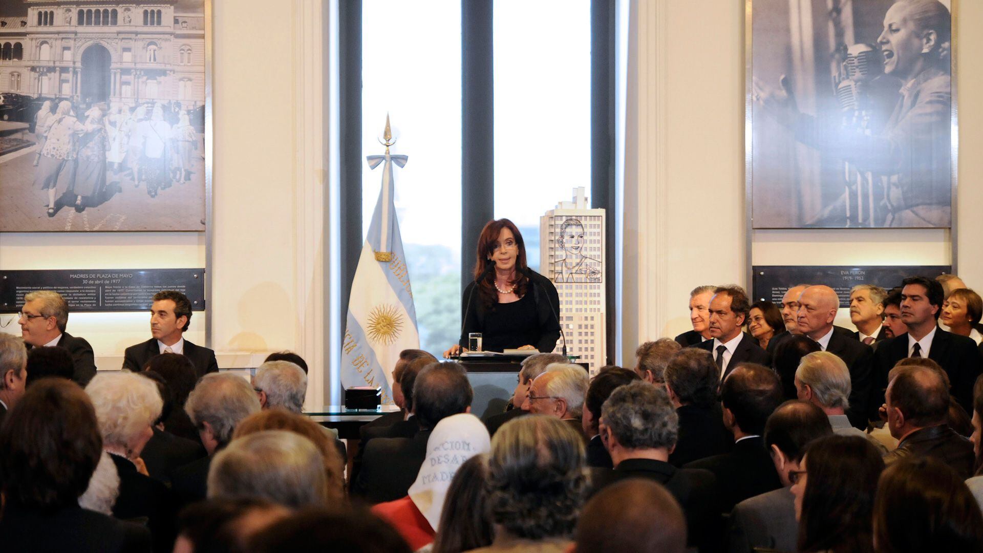 acto discurso cristina kirchner expropiación de YPF en abril de 2012.