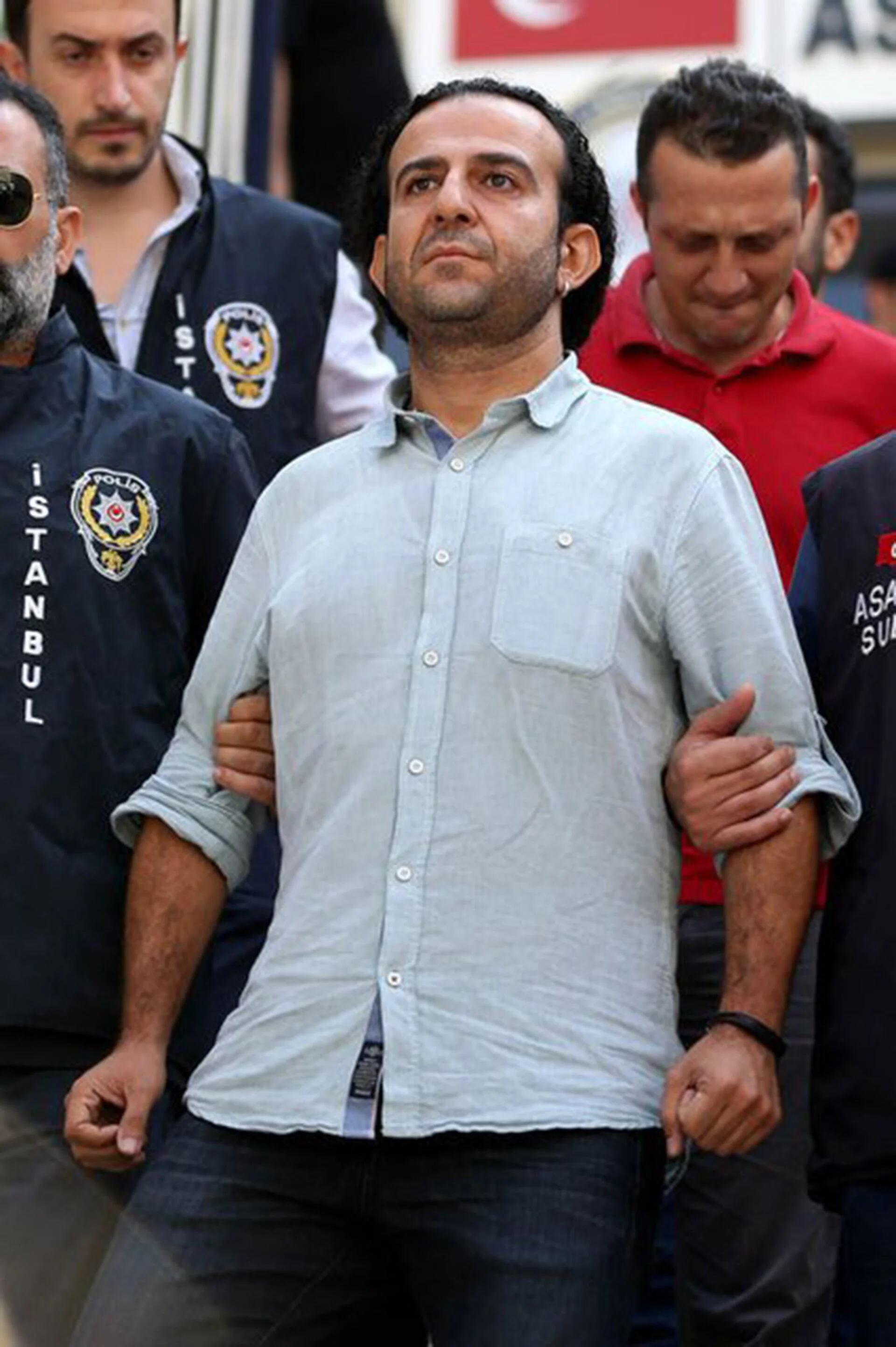 “Bulent Mumay. Un hombre trabajador que hizo enemigos en el círculo íntimo de Erdogan por hacer periodismo de primer nivel. Detenido” @MahirZeynalov