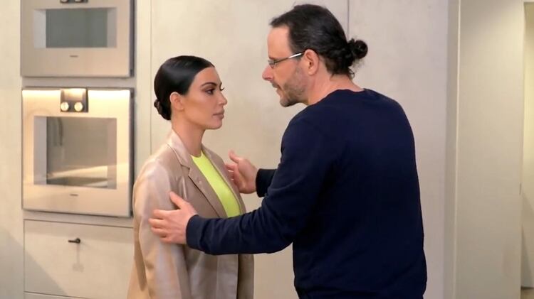 En un avance de su show “Keeping Up With the Kardashians” la empresaria vio a Anthony William, un reconocido médium que cura a las personas gracias a su comunicación con los espíritus (Foto: captura de pantalla)