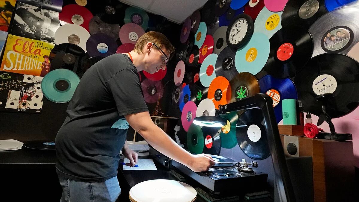 La casa del disco de vinil: la nostalgia por la música analógica en un  mundo digitalizado, Sociedad, La Revista