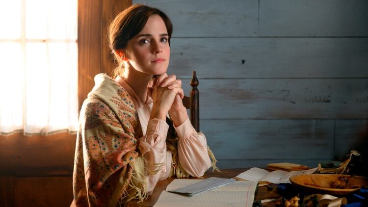 La nueva versión de la novela de 1868 está protagonizada por Saoirse Ronan, Emma Watson, Florence Pugh, Eliza Scanlen, Timothée Chalamet, Laura Dern, Bob Odenkirk, James Norton, Chris Cooper y Meryl Streep.