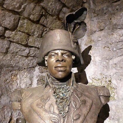 Busto de Toussaint Louverture, líder de la independencia de Haití