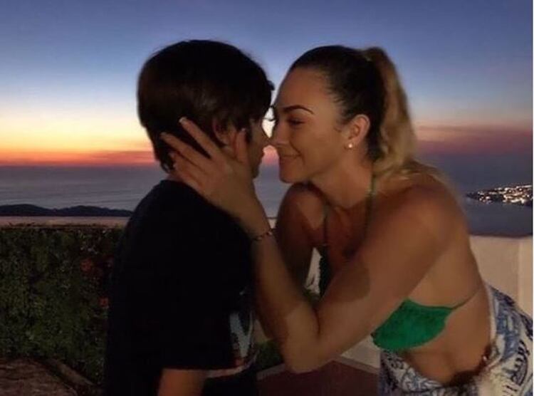 Luis Miguel ha estado ausente en la vida de sus hijos 