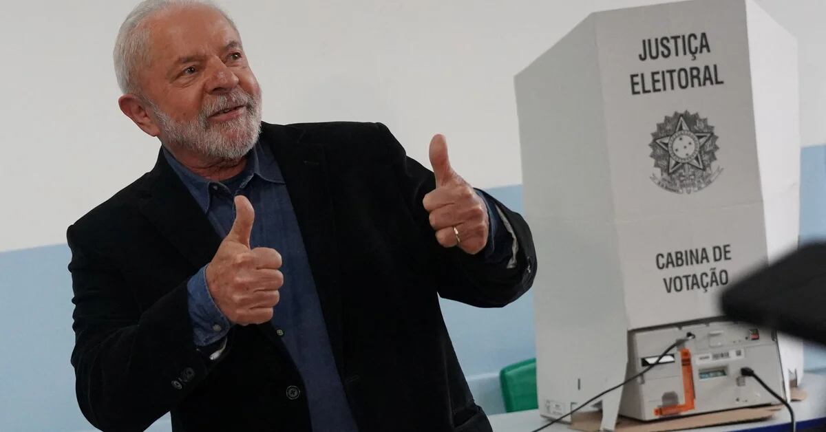 Lula da Silva ha votato: “Il Paese ha bisogno di ripristinare il diritto alla felicità”