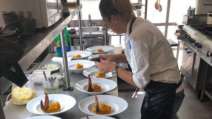Flaviá se recibió de chef profesional y abrió su restaurante Silvestra Bristó en 2018. Era su sueño