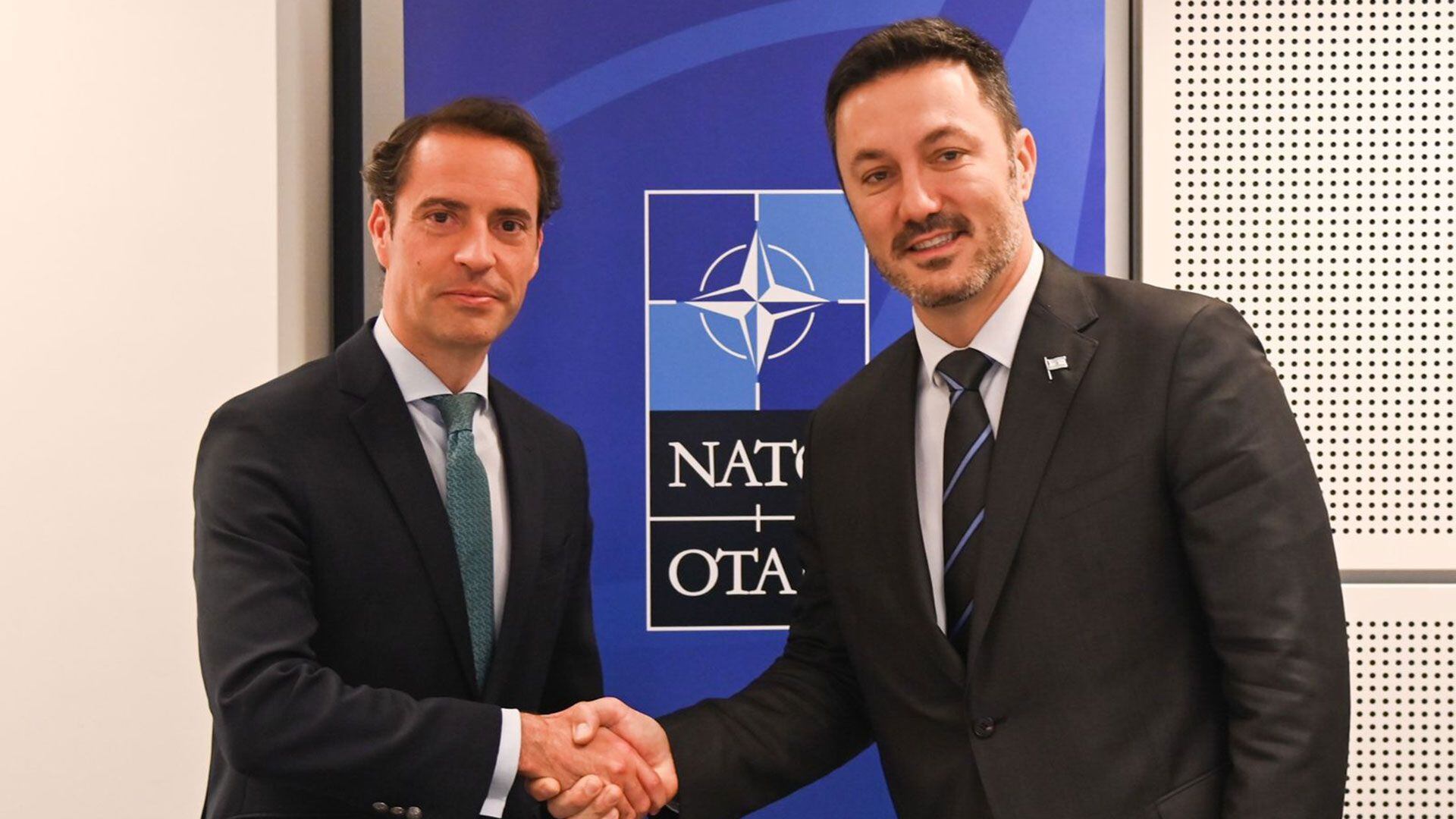 Luis Petri en la OTAN con Javier Colomina