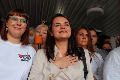 Svetlana Tijanóvskaya, principal candidata de la oposición, rechazó los resultados a boca de urna y aseguró que la población está de su lado (REUTERS/Vasily Fedosenko)