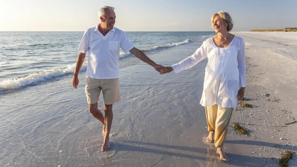 Las parejas pueden seguir siendo felices y disfrutar de la sexualidad también después de los 50(Shutterstock)