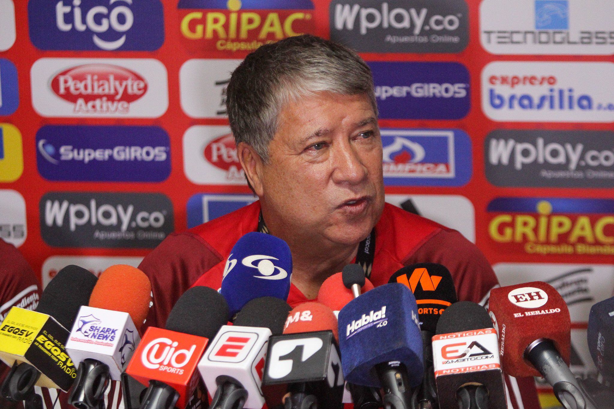 Hernán 'Bolillo' Gómez en su primera declaración como entrenador del Junior FC ante los medios