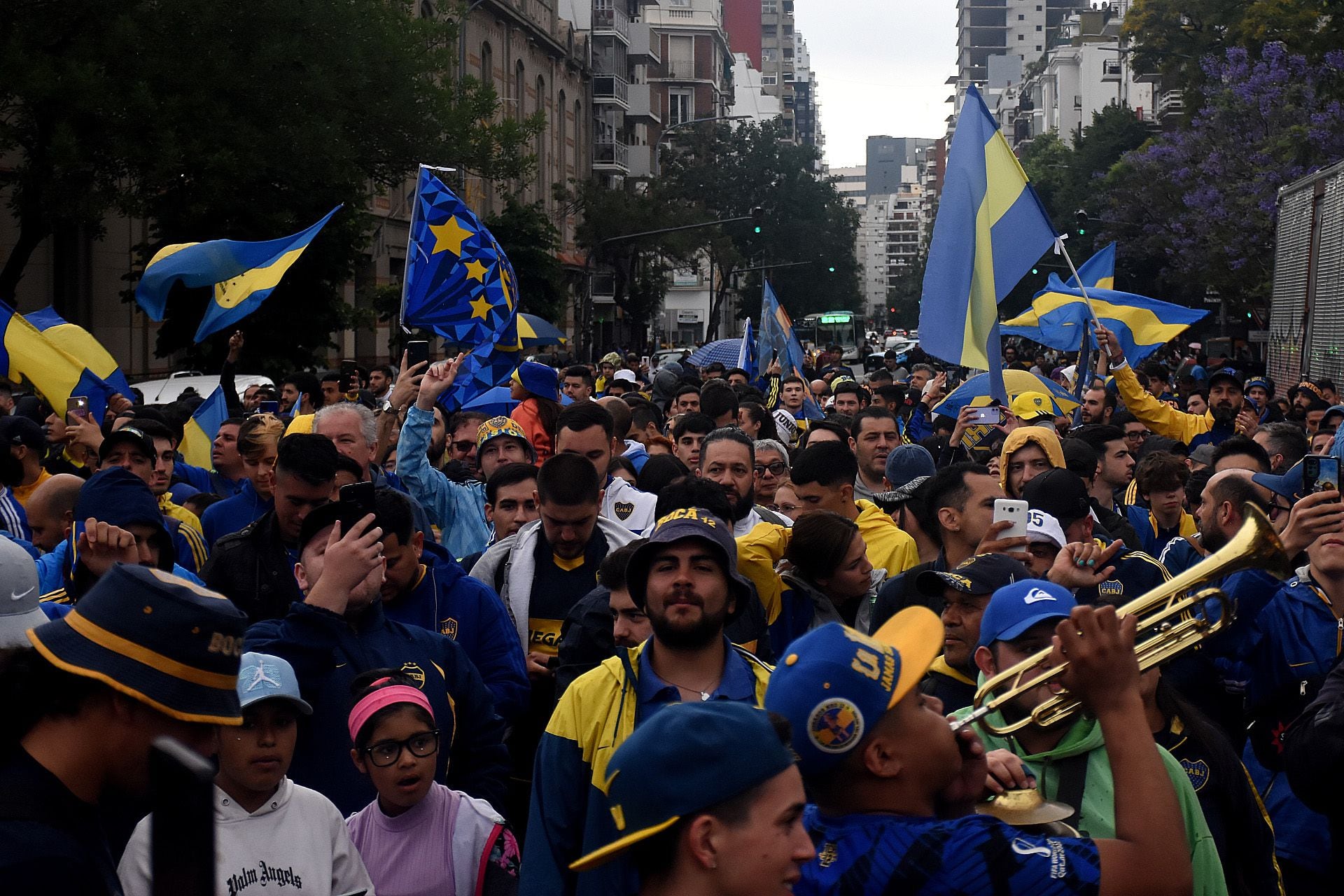 Banderazo apoyo Riquelme Boca