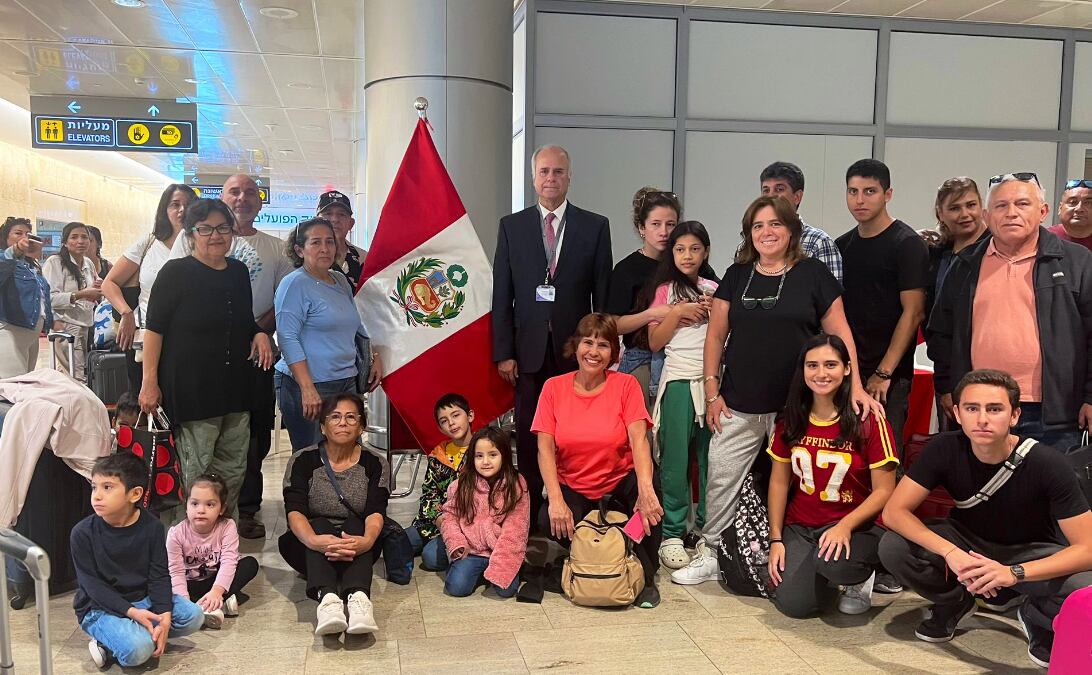 52 compatriotas abordaron un vuelo humanitario gestionado por el gobierno de Ecuador - crédito Cancillería