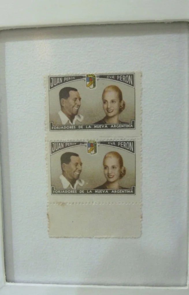 Estampillas alusivas a Juan y Eva Perón (R.Peiró)